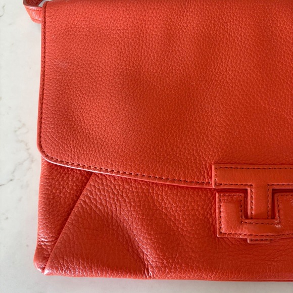 **RARE** TORY BURCH Orange Leather Envelope Clutch Crossbody Purse Designer Bag - Picture 5 of 16